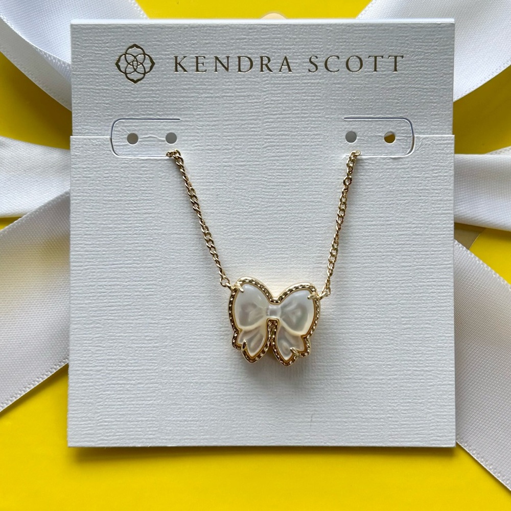 NWT Kendra Scott Haley Bow Necklace